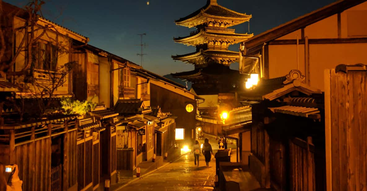 Gion: Night Owl Walking Tour - Meeting Point