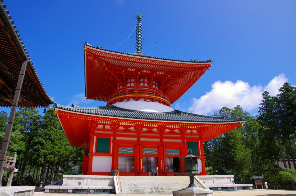 Koyasan: Mt. Koya Guided Private Walking Day Tour - Tour Description