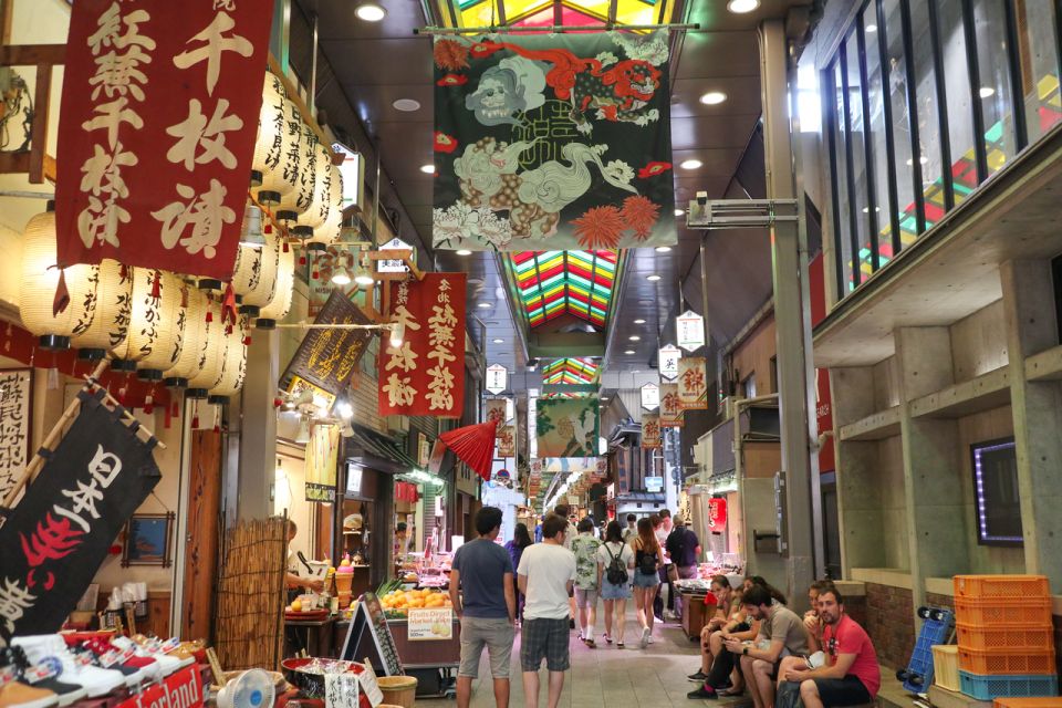 Kyoto: Walking Tour in Gion With Breakfast at Nishiki Market - Breakfast at Nishiki Market