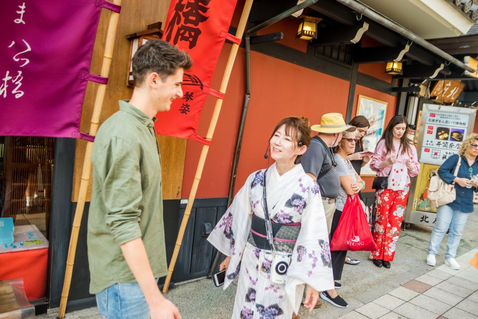 Night Walk in Gion: Kyotos Geisha District - Description