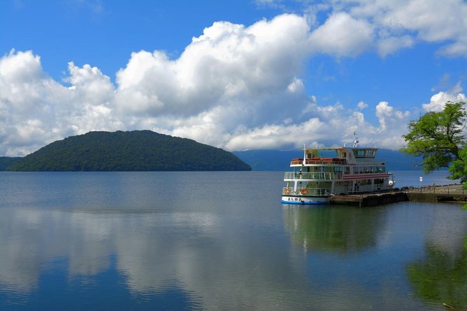 Oirase Gorge and Lake Towada Day Hike With Government-Licensed Guide - Transportation Details