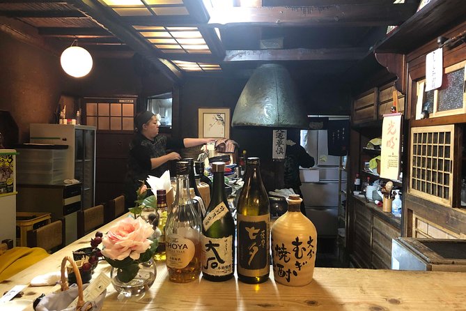 Private Kyoto Night Bar Hopping With Expert Guide - Private Transportation and Cancellation Policy