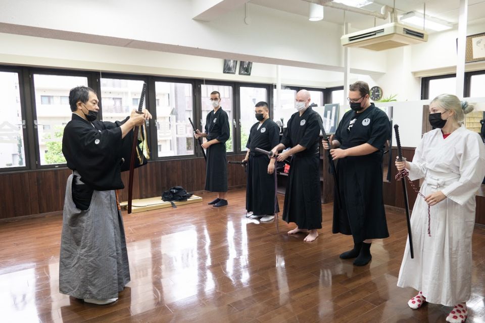 Samurai Experience: Art and Soul of the Sword - Mastering the Art of Swordsmanship