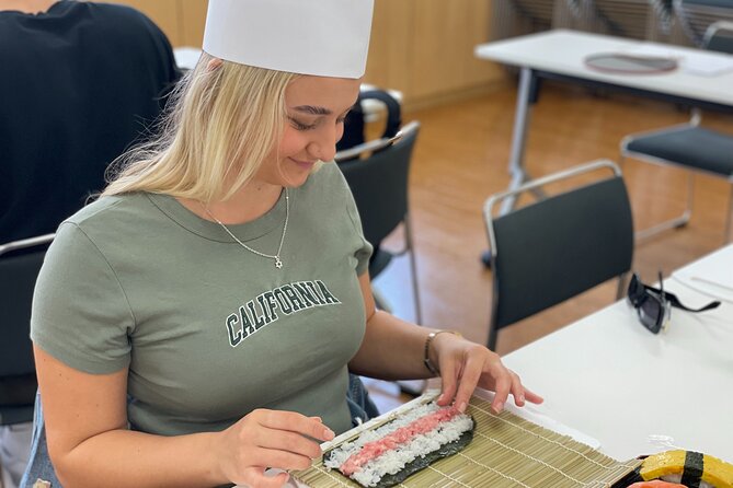 Sushi Making Class in Tsukiji 90-Minute Cooking Experience - English-Speaking Host