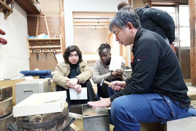 Tin Plate Making Experience in Toyama - Maximum Travelers and Accessibility