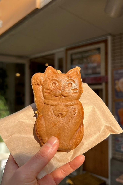 Tokyo Gotokuji Unique Temple Walking Tour for Cat Lovers. - Itinerary Highlights