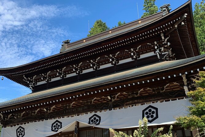 Zen Meditation and Higashiyama Temples Walking Tour - Booking and Reservation