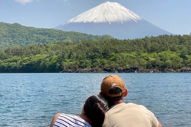 Full Day Tour to Mount Fuji - Tour Capacity and Policies