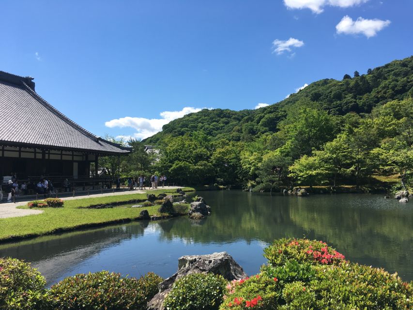 Kyoto: Early Bird Visit to Fushimi Inari and Kiyomizu Temple - Tour Guides