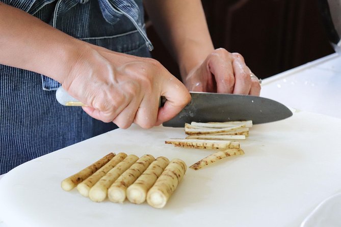 Private Cooking Class With a Sapporo Local Kanae in Her Home - Price Information and Guarantee