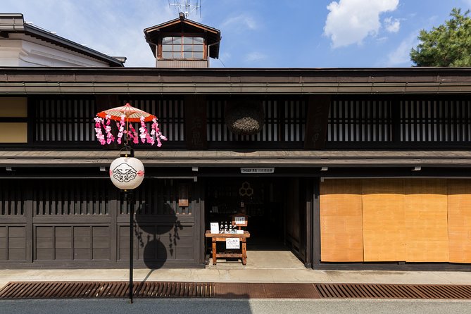 Takayama Old Town Walking Tour With Local Guide - Additional Tour Information