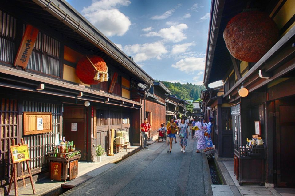 Takayama: Private Walking Tour With a Local Guide - Inclusions