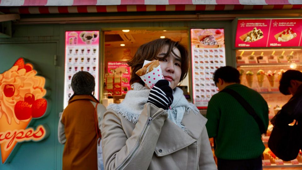 Tokyo From Meiji Shrine to Shibuya Crossing & Lunch,Dessert - Capturing Moments at Shibuya Crossing