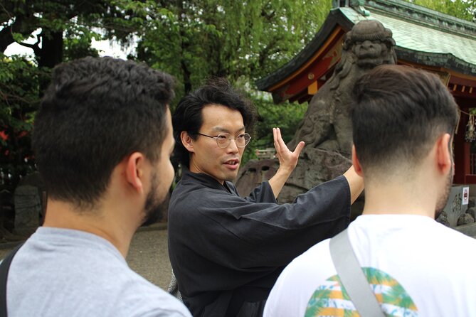 Asakusa Walking Tour With an Experienced Japanese Comedian - Guides Engagement