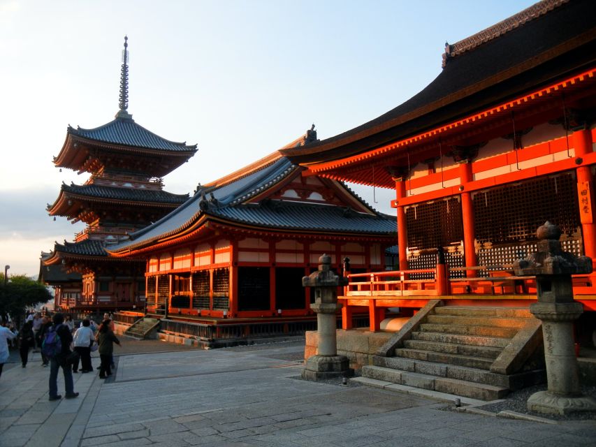 Audio Guide Tour Through Gion: Kiyomizu-Dera and Kodai-Ji - Audio Guide Experience