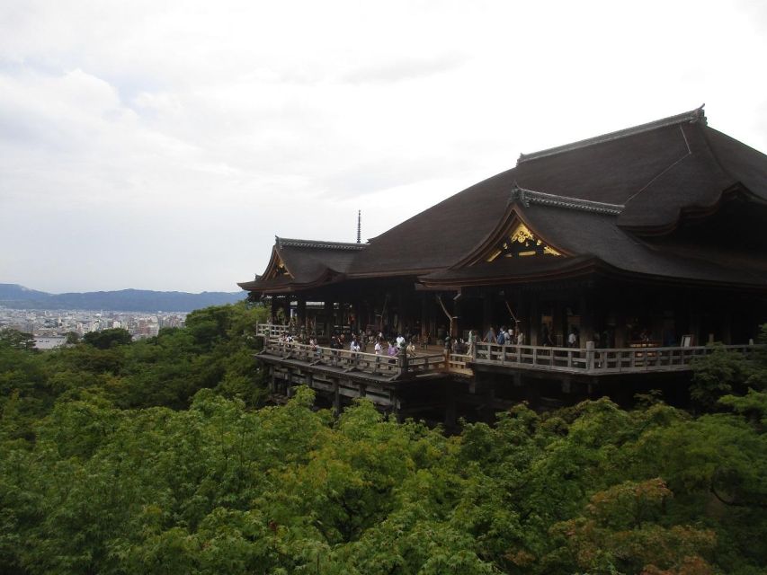 Kyoto: Kiyomizu Temple Pagoda Gion Geisha (Italian Guide) - Detailed Tour Instructions