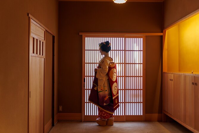 Meet a Geisha in Kyoto: Enjoy Exclusive Geisha Show in Gion - Traveler Experiences