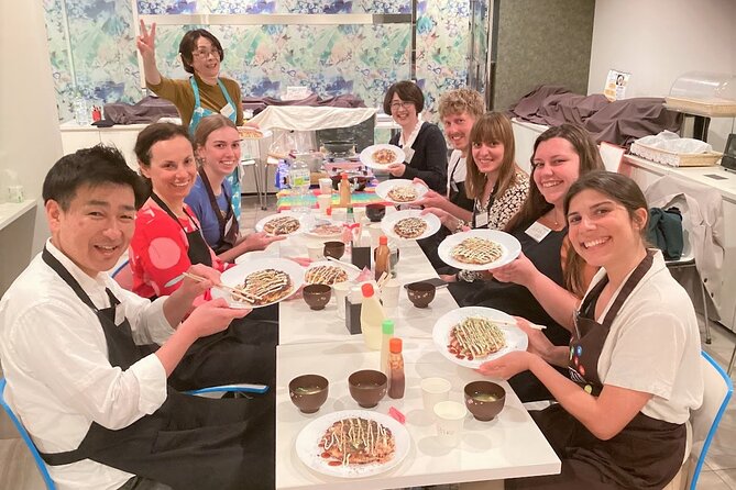 Osaka Okonomiyaki Cooking Experience! - Hosts Teaching Style