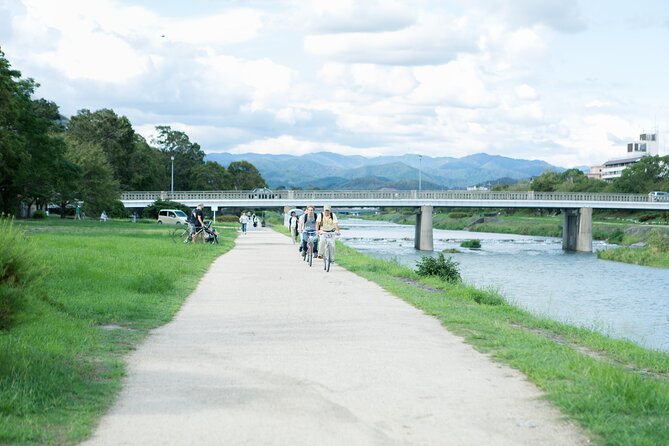 Private Cycling Tour by E-Bike (Am; With an Authorized Guide) - Experience Highlights