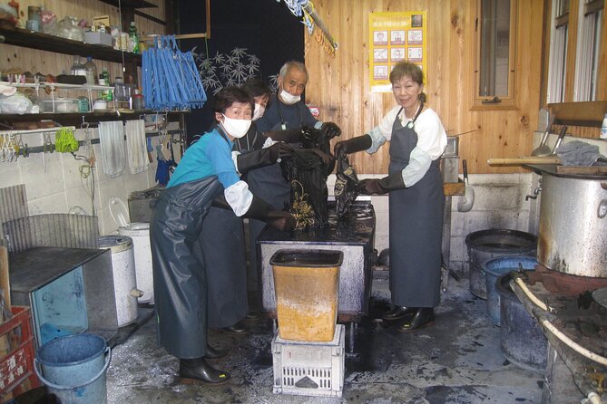 Roketsu Dyeing Experience: M Course Roketsu Dyeing Experience - Traveler Experiences