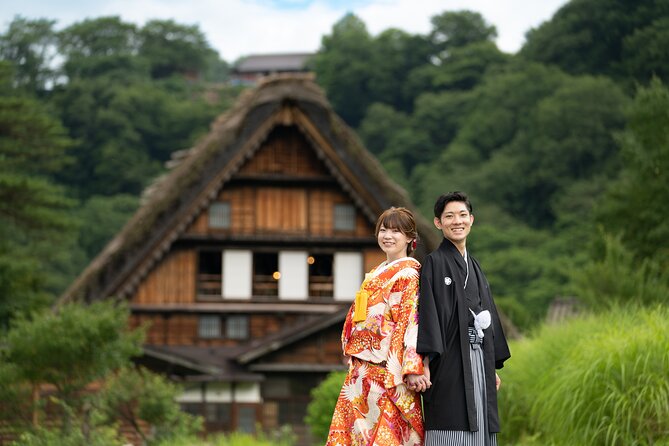 6 Hour Private Wedding Photos at Shirakawa-go in Japan