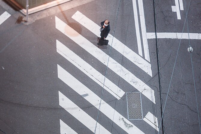 Explore Unique Tokyo Streets / Learn With a Pro Photographer - Host Information