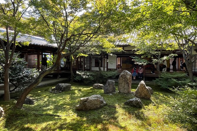 Kiyomizu Temple and Backstreets of Gion, Half Day Private Tour - Booking Information and Directions