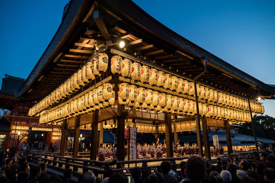 Kyoto: Gion District Guided Walking Tour at Night With Snack - Book Now