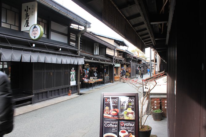 [One-Day Bus Tour Departing From Kanazawa Station] Shirakawa-Go/Takayama Tour Platinum Route Bus Tour - Host Responses and Improvements