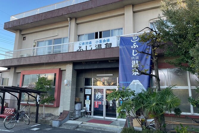 Sushi Chef Class and Hot Spring Bath Nearby Mt. Fuji - Convenient Meeting Point