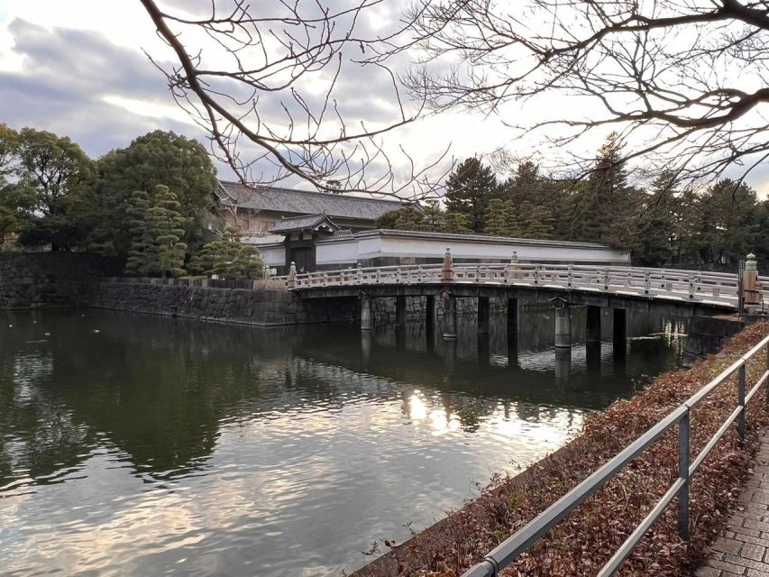 Tokyo :History,Nature Walking Tour of Around Imperial Palace - Frequently Asked Questions