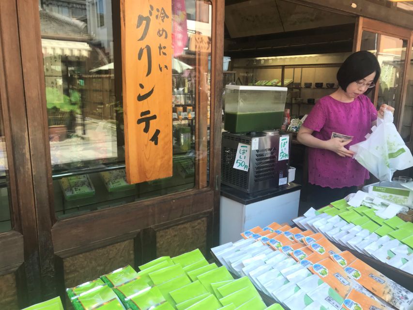 Uji: Green Tea Tour With Byodoin and Koshoji Temple Visits - Meeting Point and What to Bring