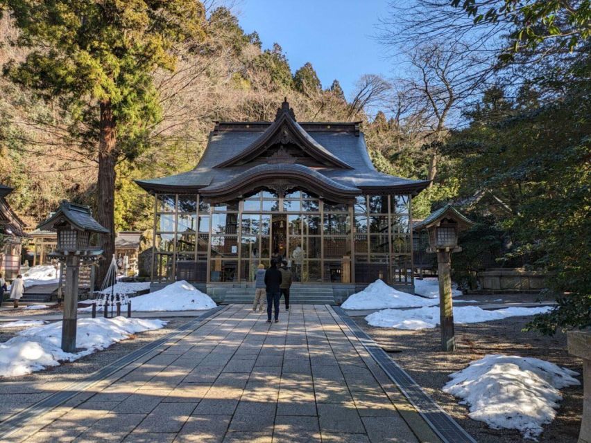 From Kanazawa: Temples, Panoramic Landscape and Butterflies - Key Takeaways