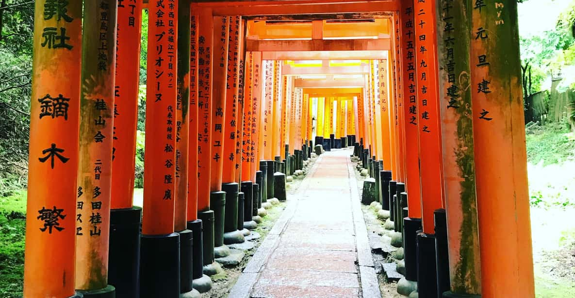 Inside of Fushimi Inari - Exploring and Lunch With Locals - Key Points