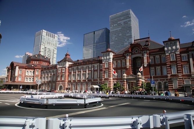 Japan Railway Station Shared Departure Transfer : Tokyo City to Tokyo Station - Key Points