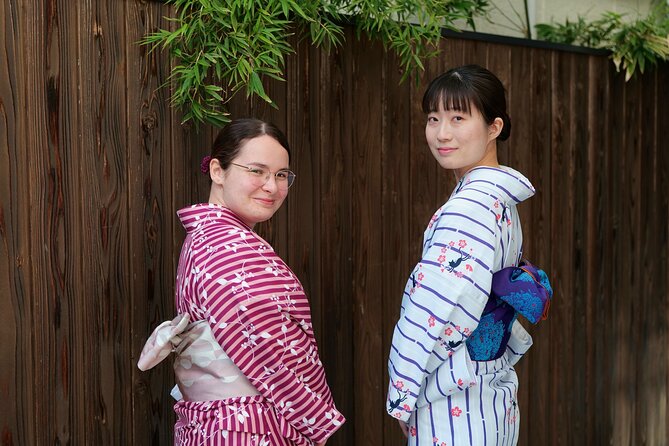 Kimono Walking Private Tour and Photo Shooting by Local Japanese - Key Points