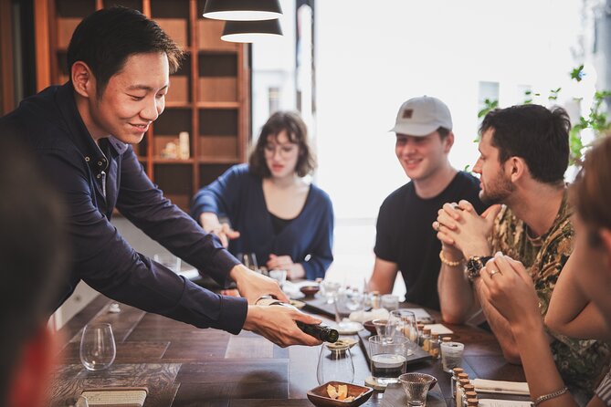 Sake Tasting Omakase Course by Sommeliers in Central Tokyo - Key Points