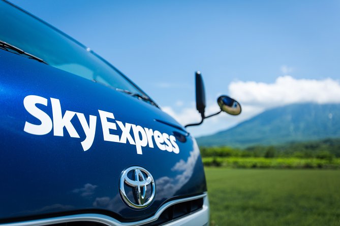 SkyExpress Private Transfer: Sapporo to Tomamu (8 Passengers)