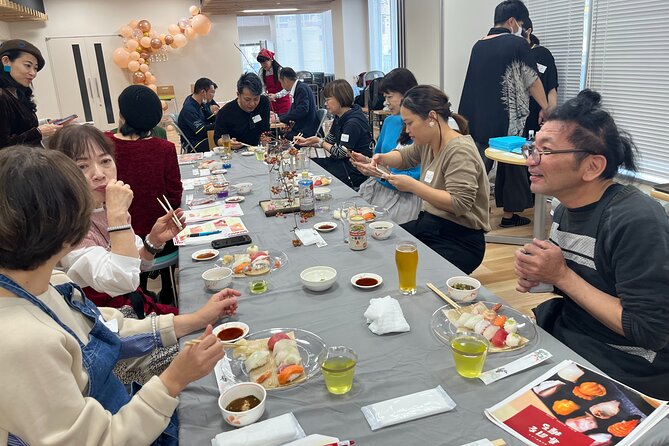 Sushi Making Experience Class in Naha Makishi Public Market - Key Points